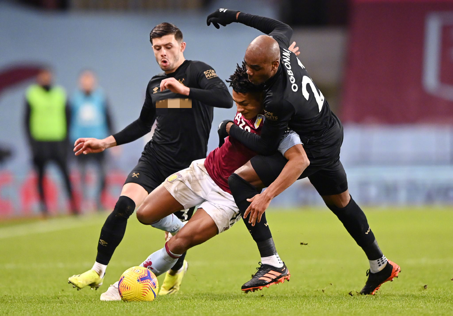 一石激起千 一石激起千